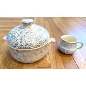 Vtg RB Casserole Dish w/ Lid & Creamer Set Blue Spongeware Farmhouse Stoneware